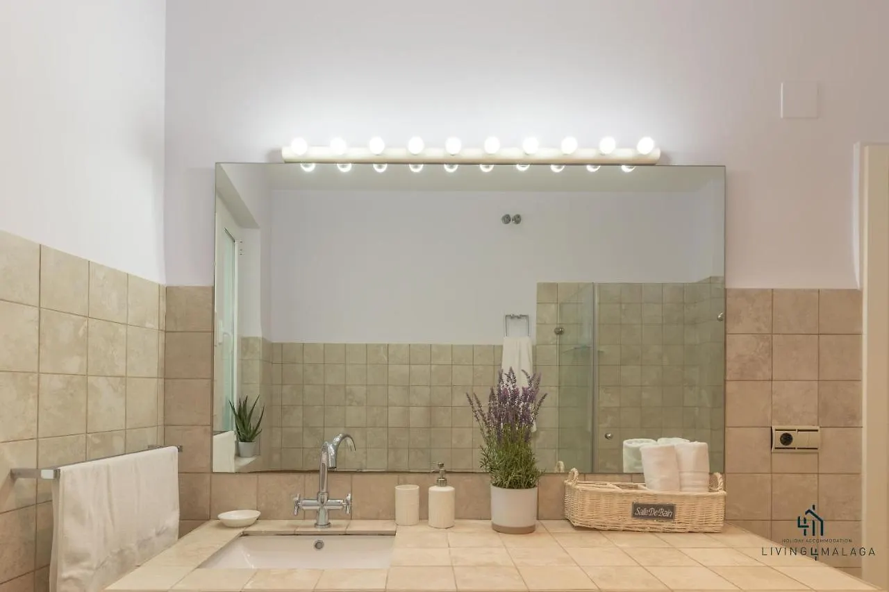 Living4Malaga Majestic Granada Street Apartment